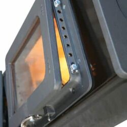 Bozen b - enameled black stove with fireclay lining